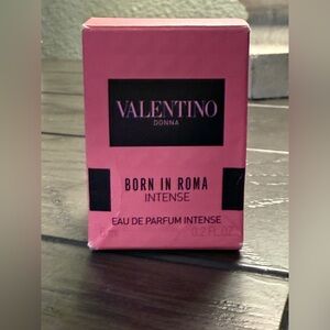 Valentino Donna Born in Roma Intense - Pink and Black